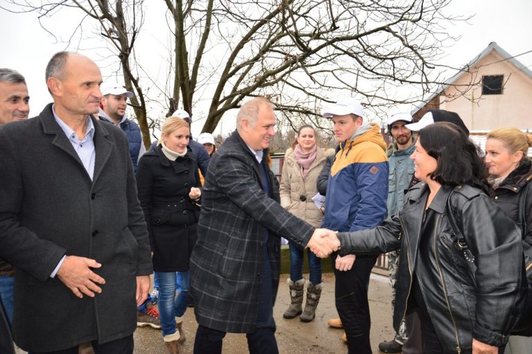 U toku radovi na izgradnji kanalizacije u Surčinu