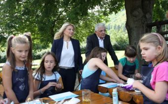 20160825230623_216350