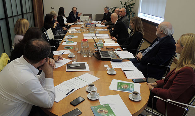 08-11-2016-sednica-grupacije-proizvodjaca-guma-i-gumarskih-proizvoda-4