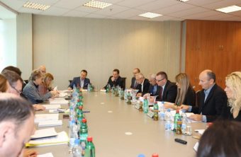 2016-10-31-11-_640x418