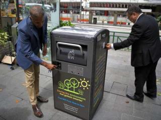 Singapur dobio solarne kante za smeće