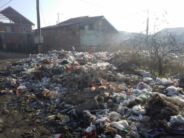Počelo čišćenje divlje deponije u Leskovcu