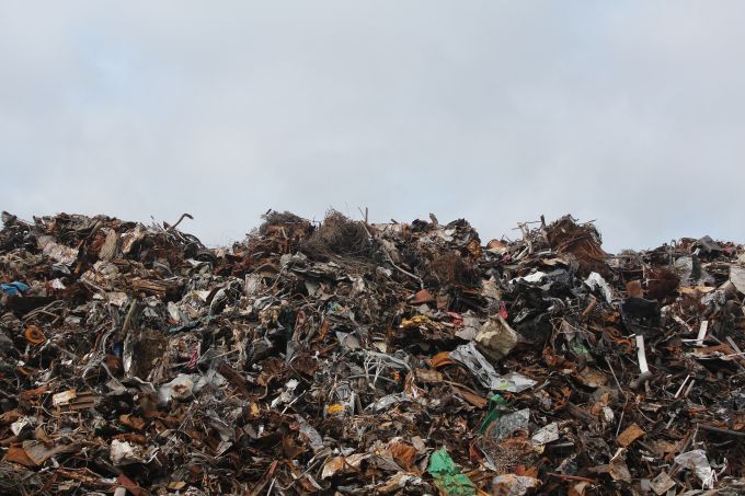 Poljski premijer obećao oštre mere protiv spaljivanja otpada na deponijama