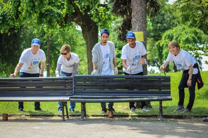 Migranti se pridružili volonterima UNDP-a i zajedno ulepšali Kalemegdan (FOTO)