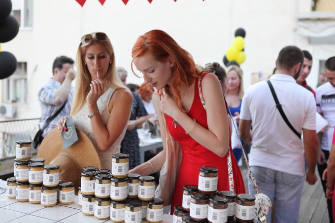 HAPPY HONEY: Prva urbana košnica u centru Beograda (FOTO)