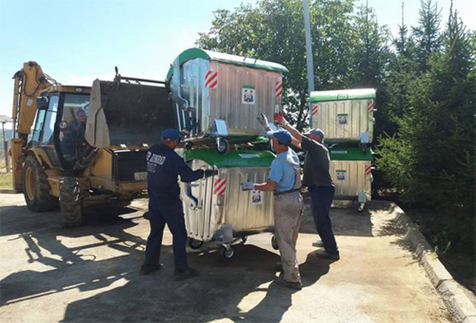 Vranje doniralo 58 kontejnera preduzeću Komrad