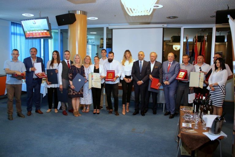 Privredna komora Vojvodine dodelila priznanja najboljima u pružanju usluga u ugostiteljsko-turističkoj delatnosti