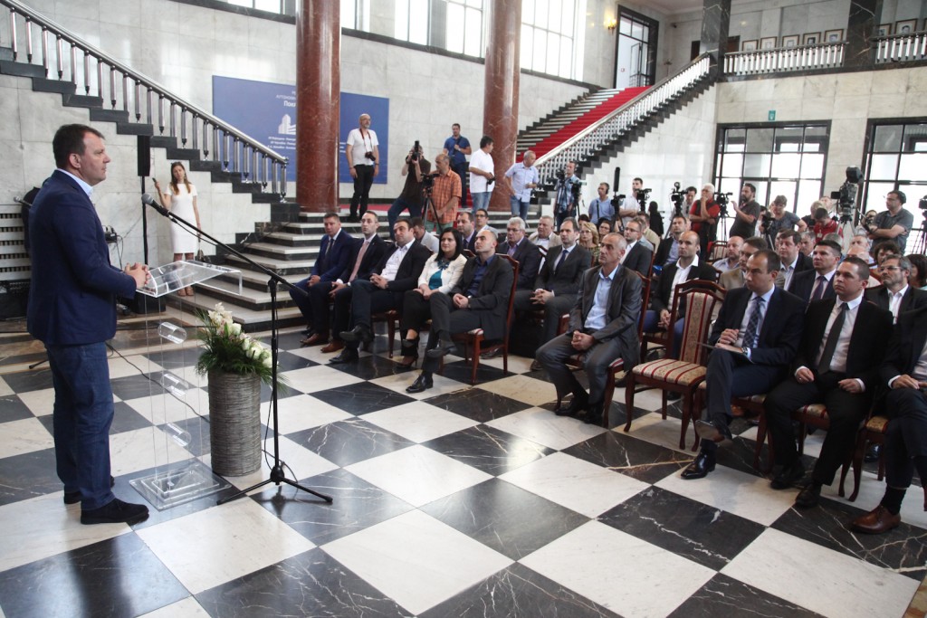 25052018_Mirovic, dodela ugovora-3