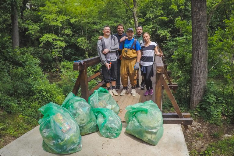 Ljubitelji prirode samostalno organizovali čišćenje reke Moravice
