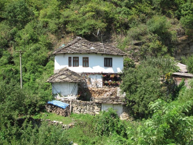 Volontersko restauratorski kamp u selu Gostuša