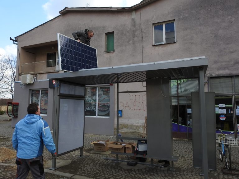 Apatinska sela dobila solarna autobuska stajališta