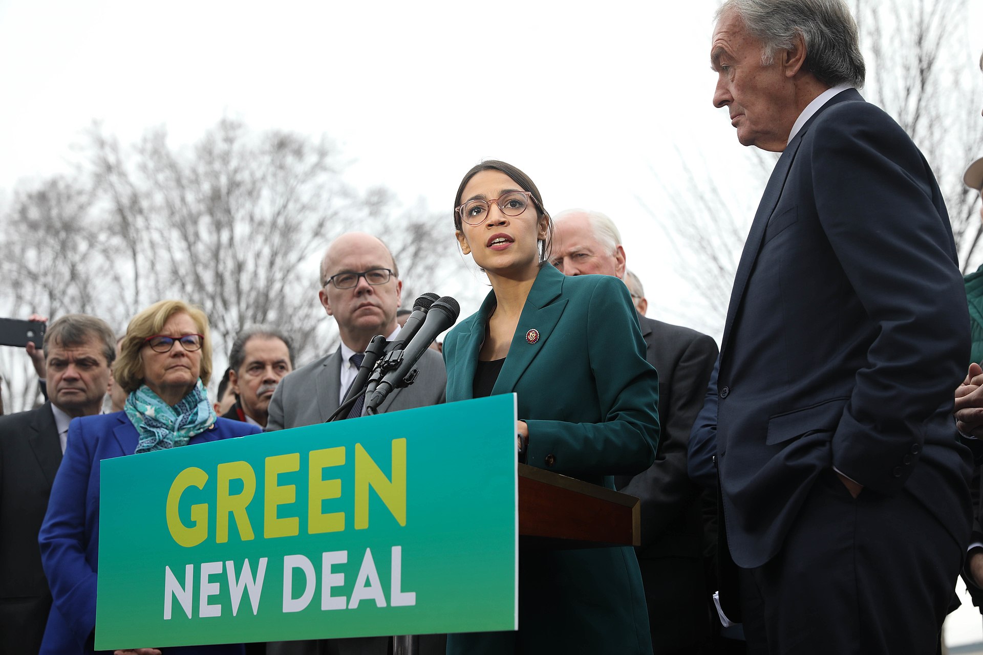 1920px-GreenNewDeal_Presser_020719_(26_of_85)_(46105848855)