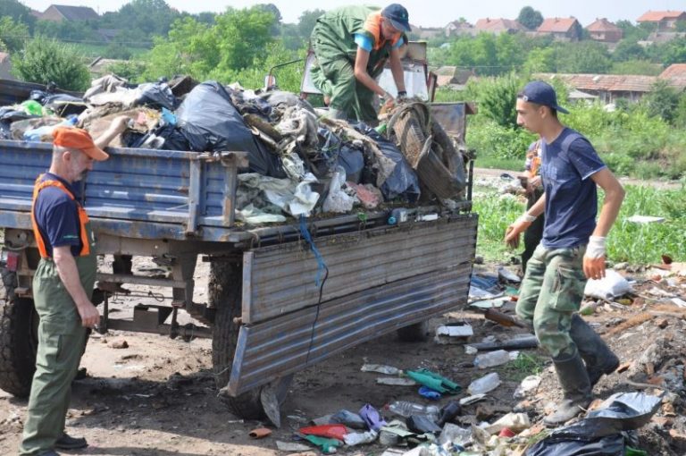 Sakupljanje smeća u zaštićenim područjima tokom akcije „Nedelja za čistiju Vojvodinu”