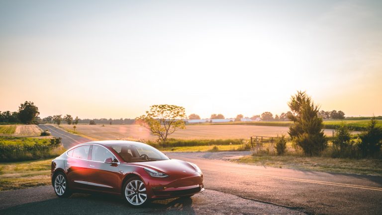 „Tesla“ stiže u Srbiju