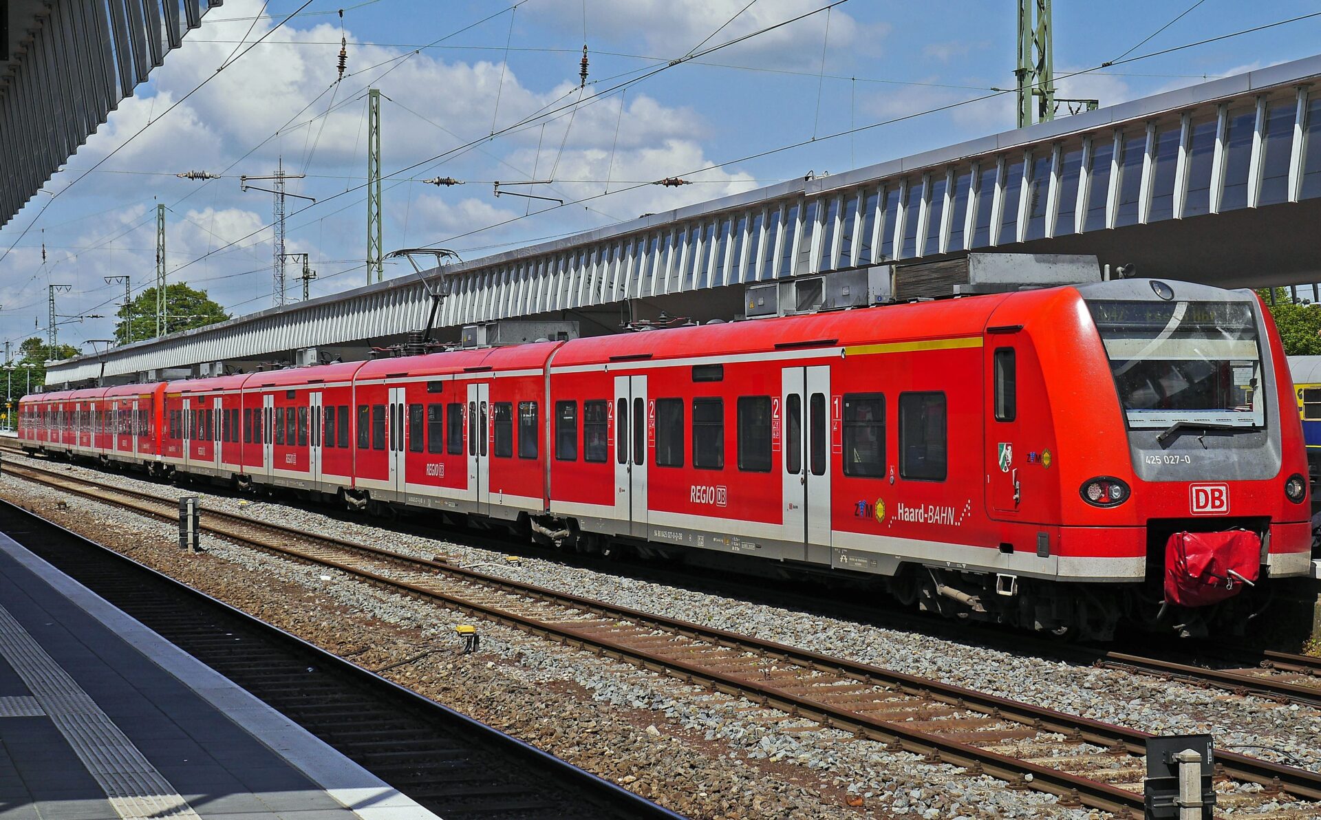 train_railway_voz_železnica