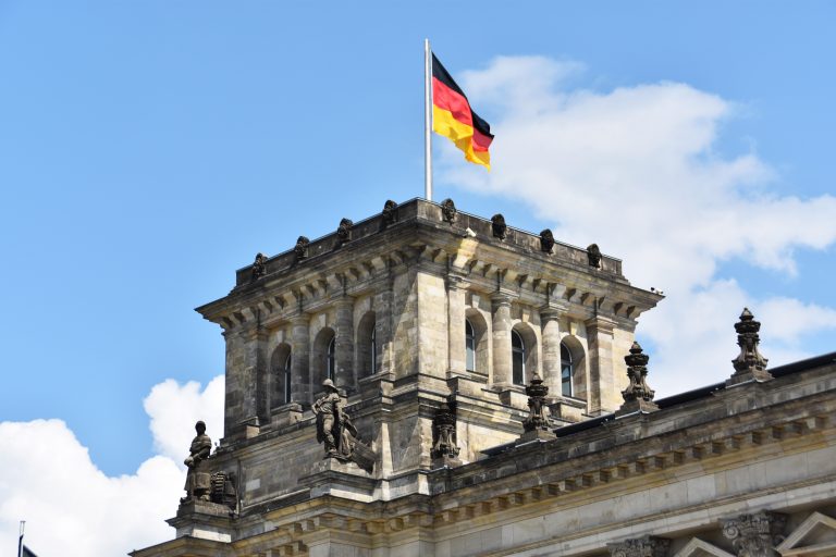 Nemačka izdvaja 60 milijardi evra za klimatske promene i modernizaciju