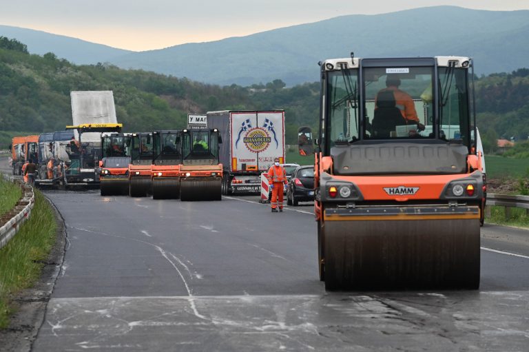 Prvi put u Srbiji radovi na održavanju puteva krenuli na početku građevinske sezone