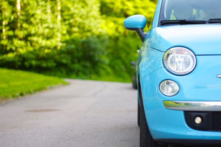 Predstavljen prvi hibridni auto na srpskom tržištu – fića hibrid