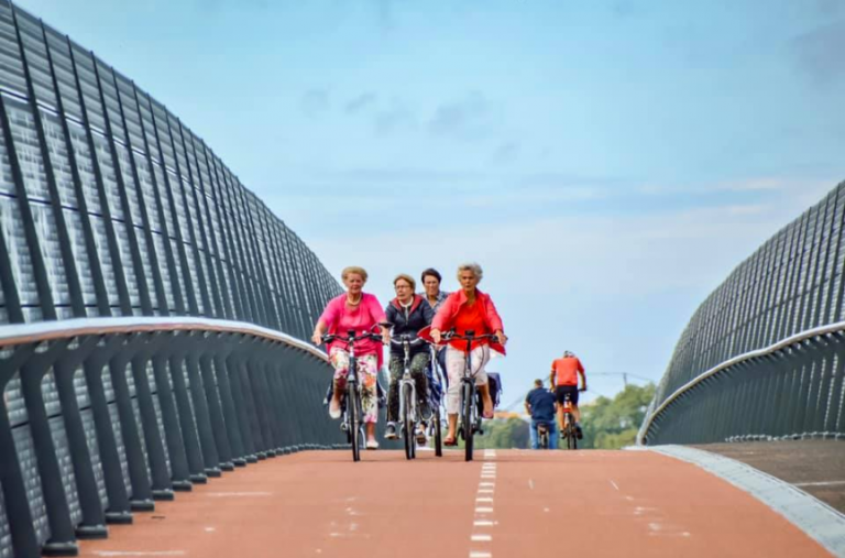 Biciklistički vijadukt preko auto-puta za Holanđane koji ne odustaju od dvotočkaša