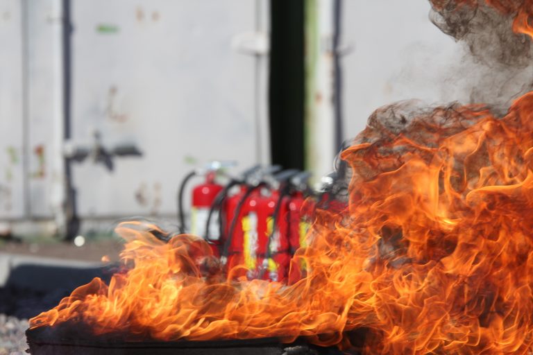 Ugašen požar u staroj Staklari u Pančevu, nisu nađene opasne materije
