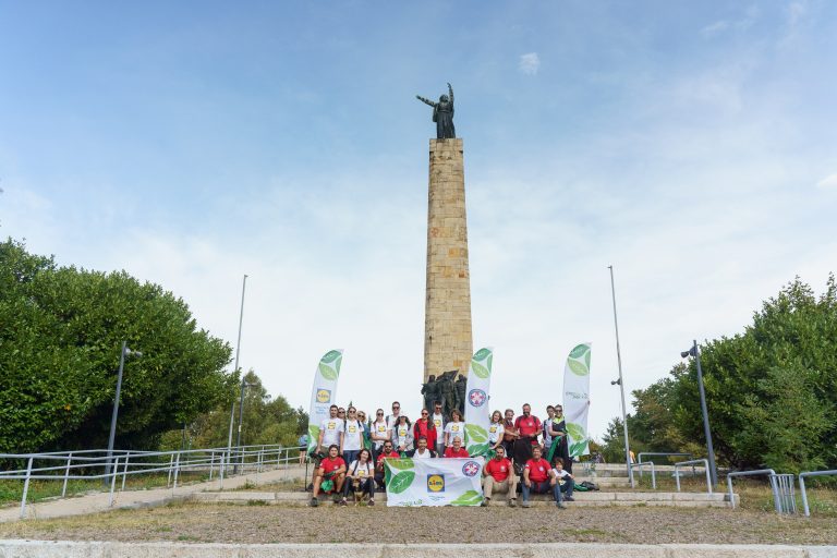 Na Fruškoj gori sakupljeno 60 džakova otpada