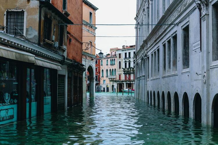 Veneciju sačuvale MOSE barijere od poplave