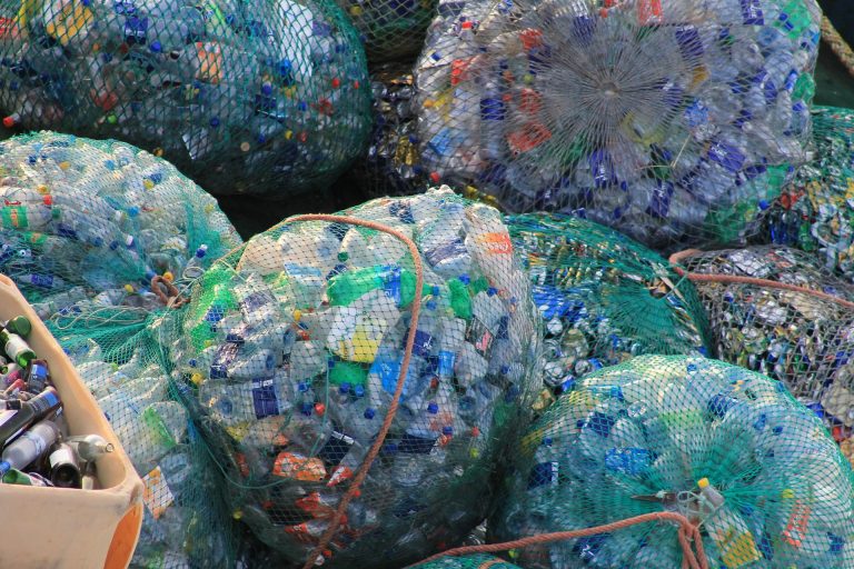 Reciklaža komunalnog plastičnog otpada na niskom nivou