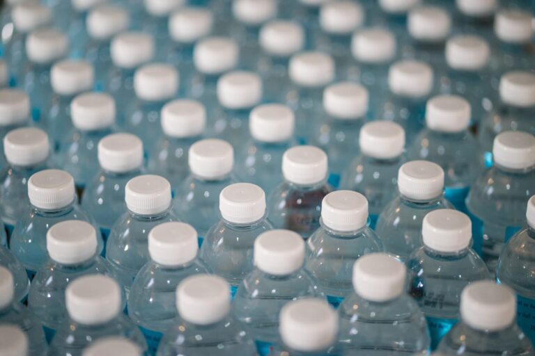 Austrija uvodi kauciju za plastične flaše i limenke
