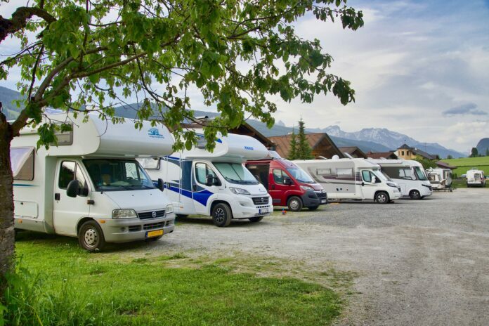 motorhome-kamp-vozilo