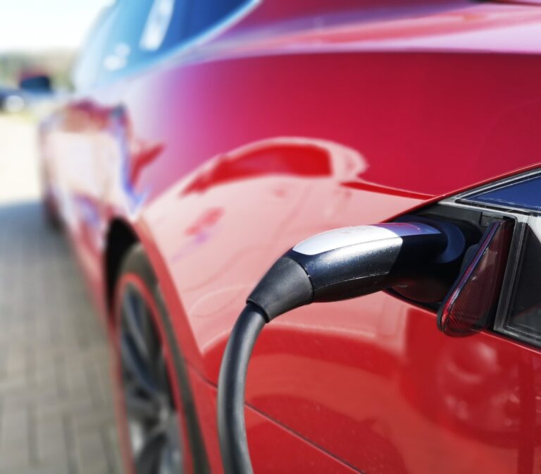 Veliki rast prodaje električnih vozila u svetu