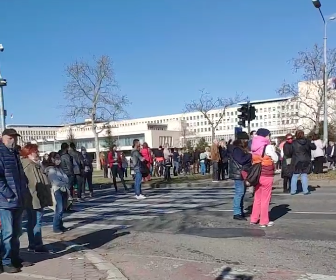 Održan ekološki protest ispred Palate Srbije 