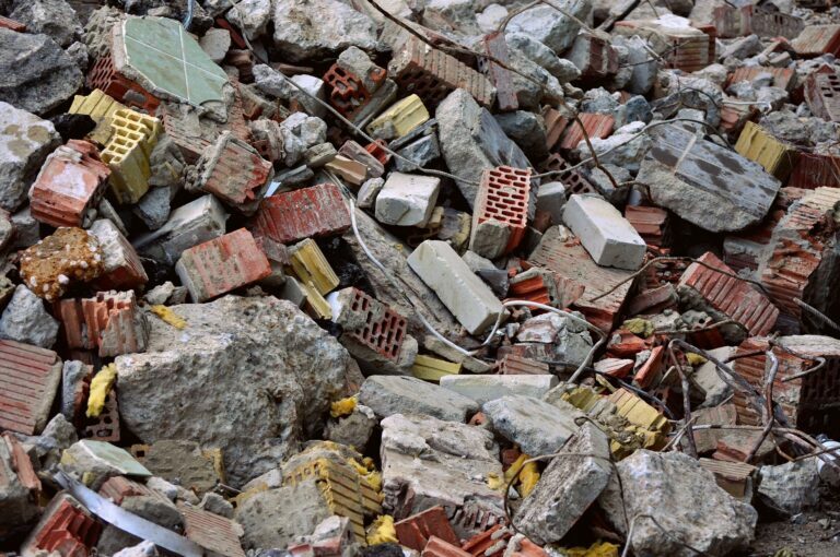 U Srbiji niču planine građevinskog otpada – zašto kasni reciklaža za nove proizvode
