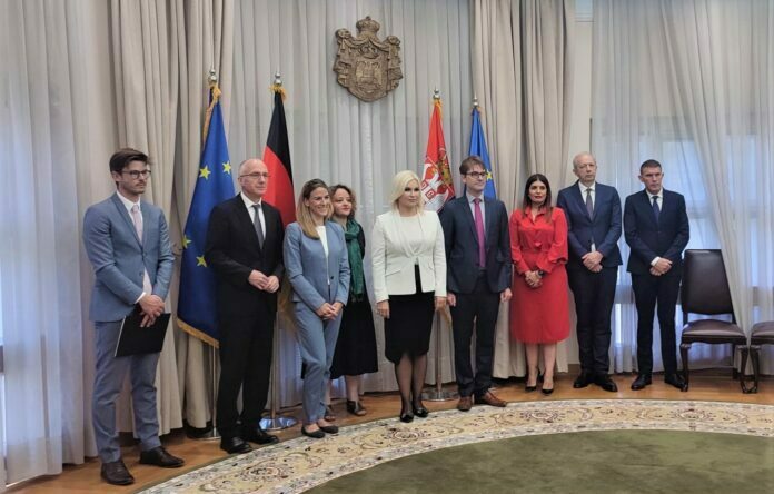 Potpisivanje sporazuma o sprovođenju projekta “Promocija obnovljivih izvora energije i energetske efikasnosti u Srbiji”GIZ 1