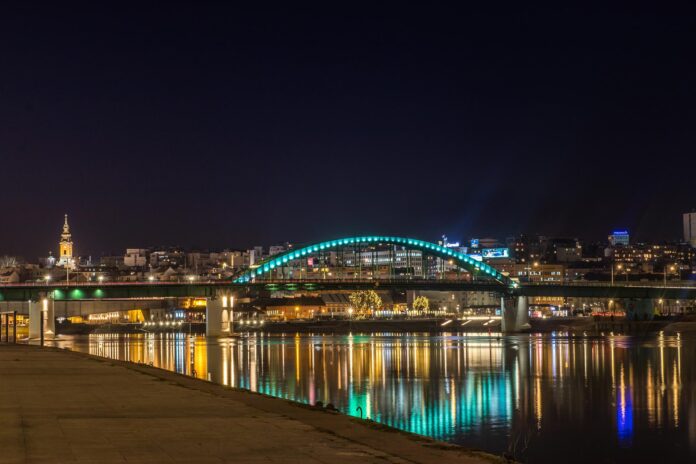 belgrade-by-night-gee03babd7_1920