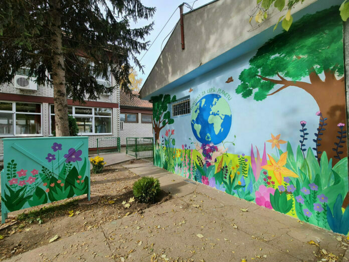Mural Naslovna foto