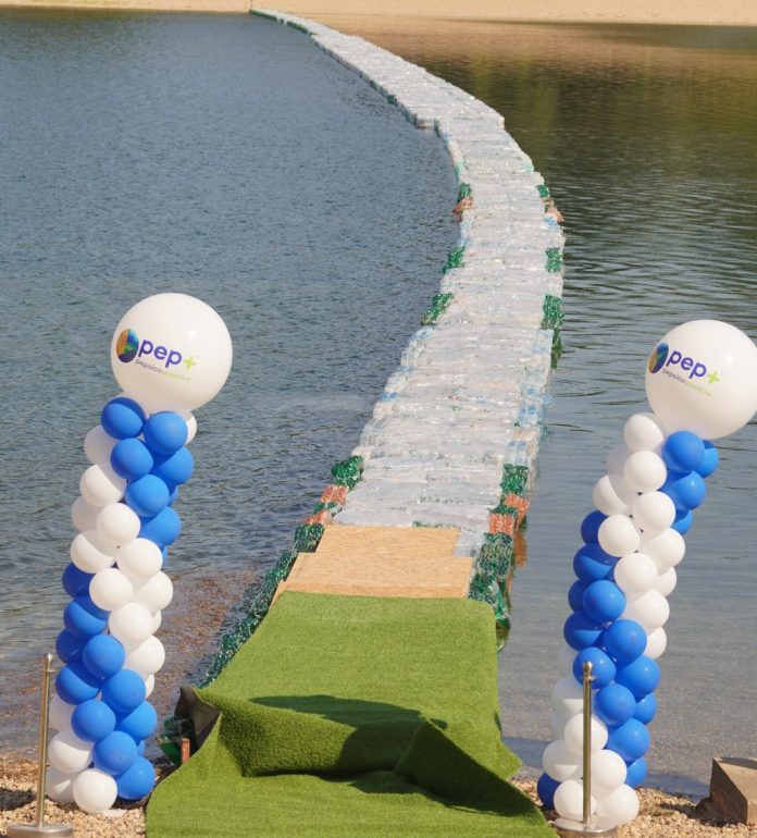 Plus za planetu - promena počinje od tebe - struktura od plastičnih flaša1