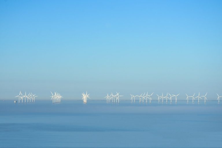Francuska objavila rezultate prve komercijalne aukcije za plutajuće vetroelektrane na moru