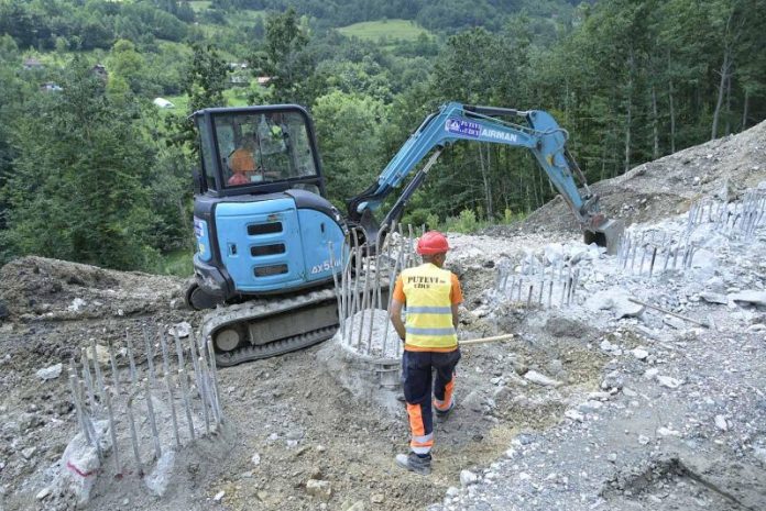 RADOVI NA REKONSTRUKCIJI PUTA KOKIN BROD - PRIBOJSKA BANJA