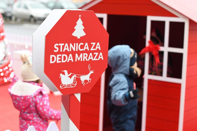 Protresi snežnu kuglu, zamisli želju i dođi u AVA park na zabavu godine