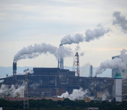 Dve trećine najvećih zagađivača bez integrisane dozvole, država menja zakon posle 20 godina