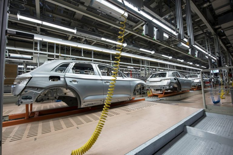 Besplatne obuke za srpske kompanije u automobilskoj industriji