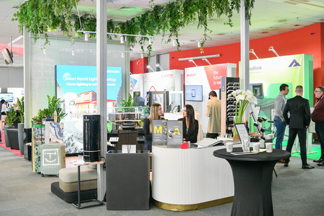 002-stand-smart-concept