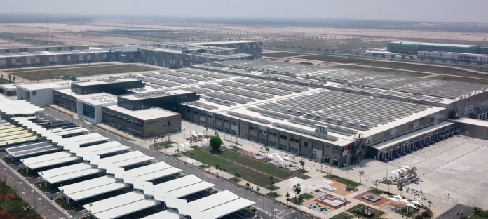 LEGO_Manufacturing_Vietnam_manchet_cropped