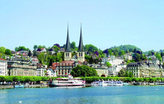 Image by JIN.JAE LEE from Pixabay